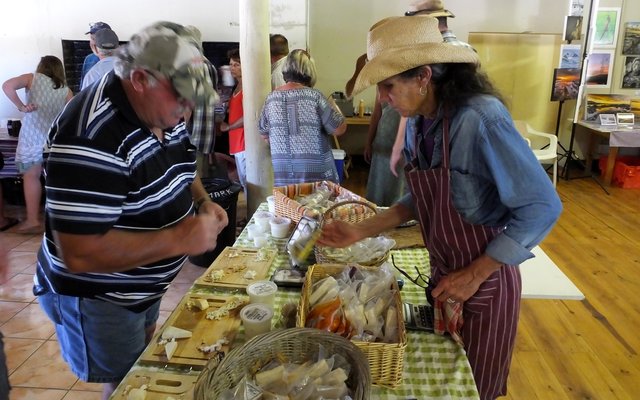 Gansbaai Plaasmark TOPS 5